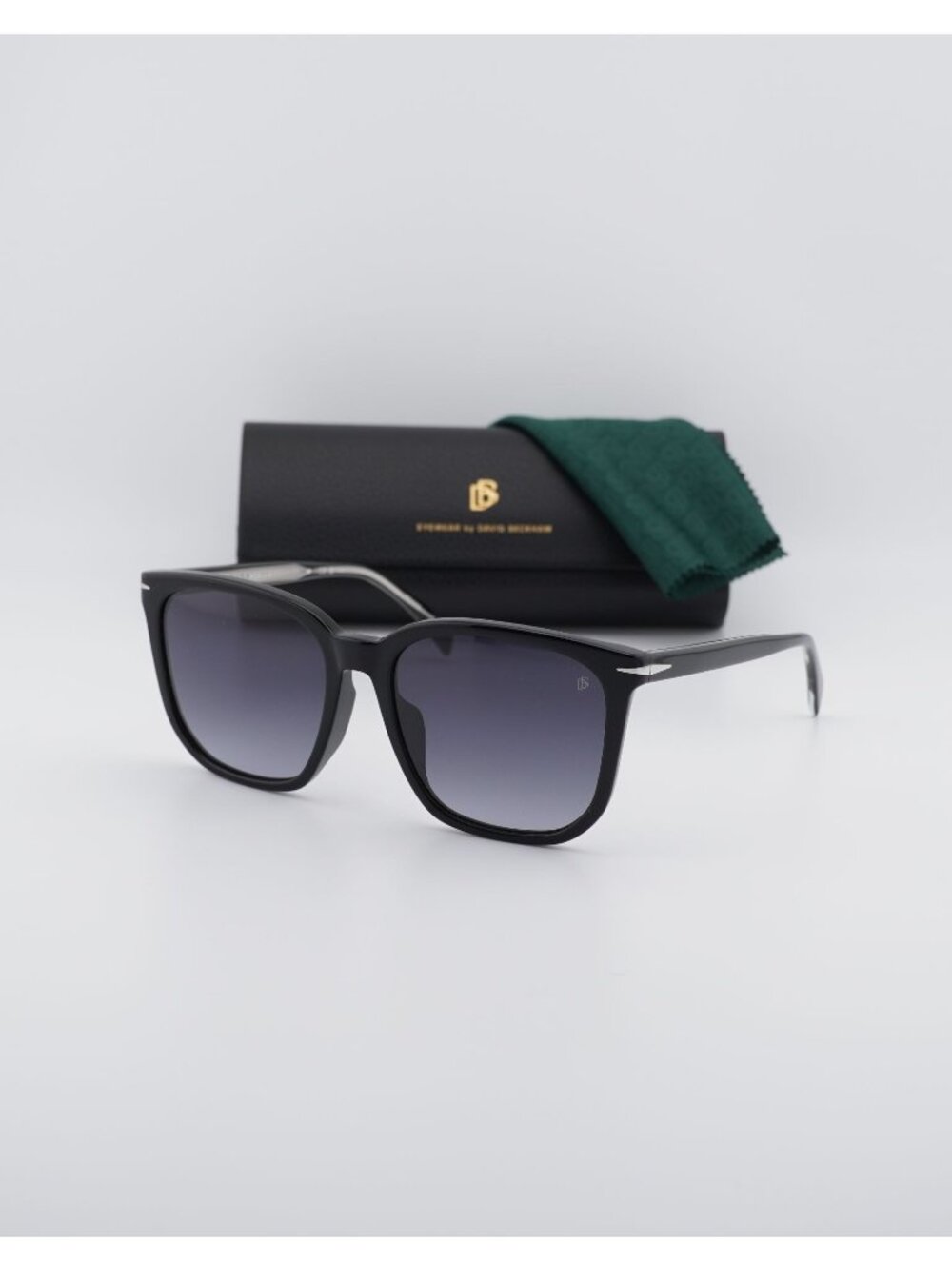 David Beckham DB 1071/F/S 0807 9O Square Sunglasses - Black / Grey
